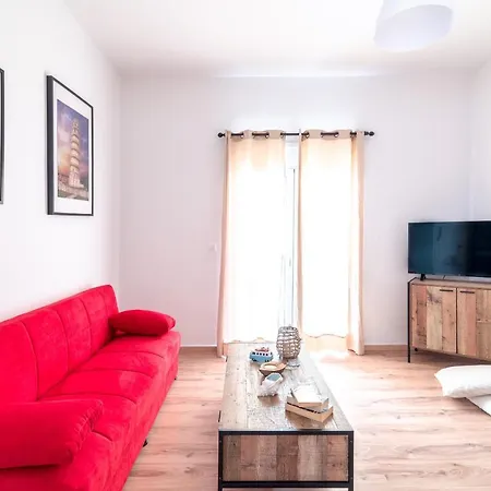 Modern Renovated Next To The Beachfront Heraklion (Crete)